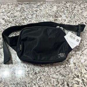 Lululemon belt bag in large size